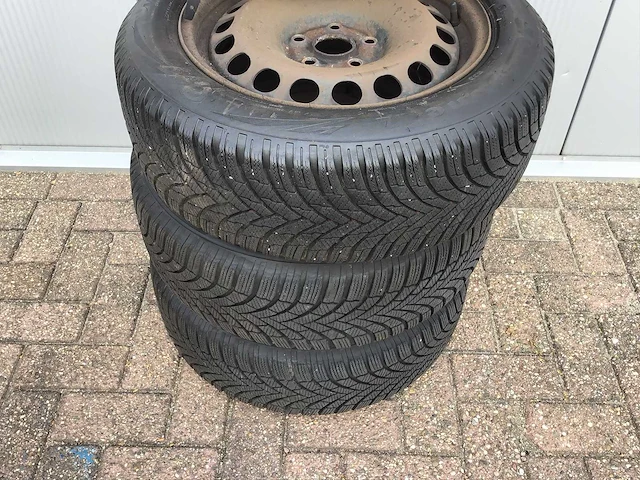 Volkswagen 5x112 16inch winterset (4x) - afbeelding 2 van  6