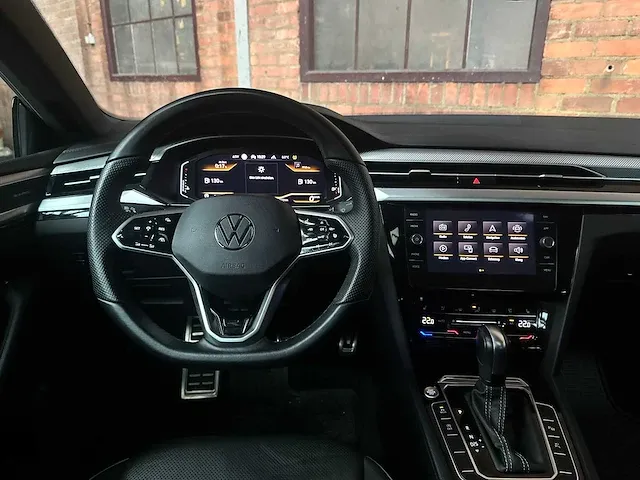 Volkswagen arteon 2.0t r-line 4motion 190pk 2021 - afbeelding 30 van  70