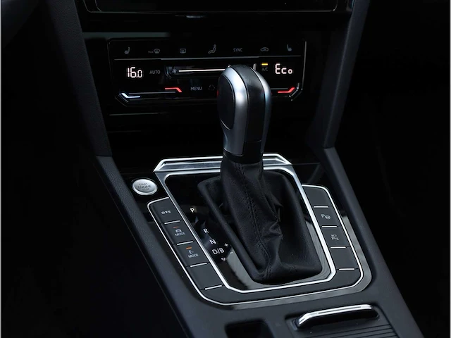 Volkswagen arteon shooting brake 1.4 tsi ehybrid elegance automaat 218pk 2022 - afbeelding 17 van  49