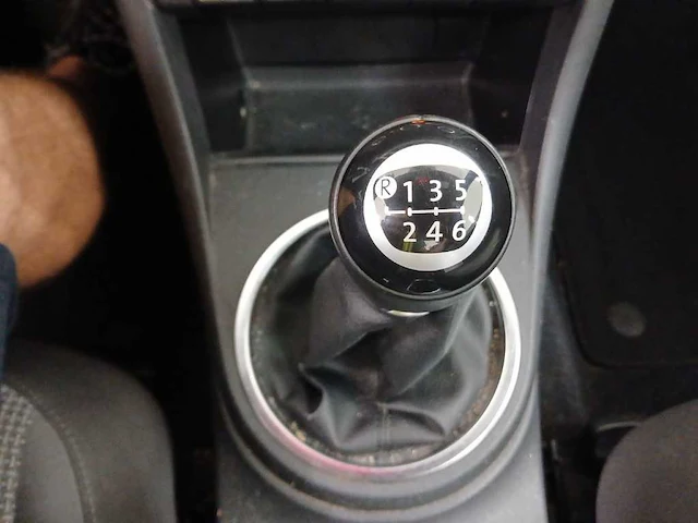 Volkswagen beetle 1.2 tsi design; 69-xxh-7 - afbeelding 4 van  14