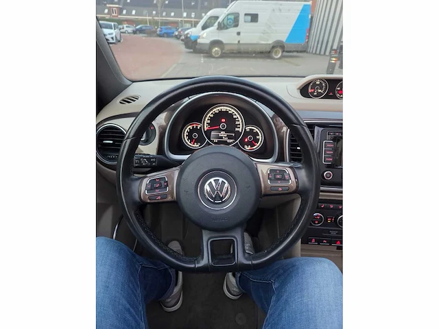 Volkswagen beetle cabriolet 1.2 tsi design bluemotion, 7-xhj-83 - afbeelding 6 van  35