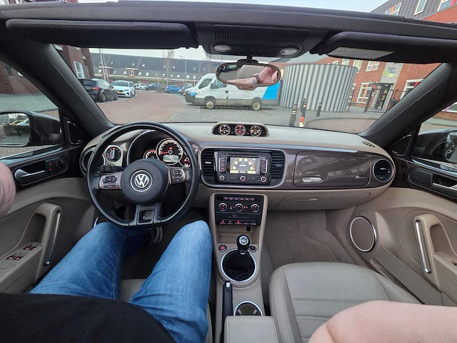 Volkswagen beetle cabriolet 1.2 tsi design bluemotion, 7-xhj-83 - afbeelding 13 van  35