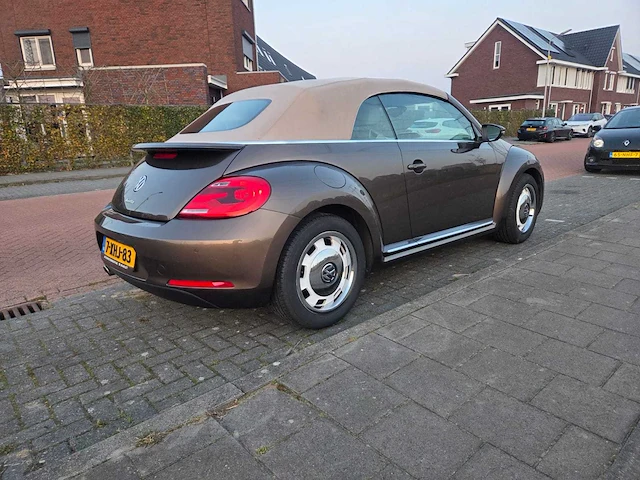 Volkswagen beetle cabriolet 1.2 tsi design bluemotion, 7-xhj-83 - afbeelding 30 van  35