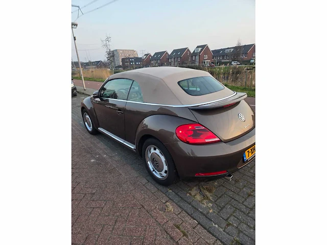 Volkswagen beetle cabriolet 1.2 tsi design bluemotion, 7-xhj-83 - afbeelding 34 van  35
