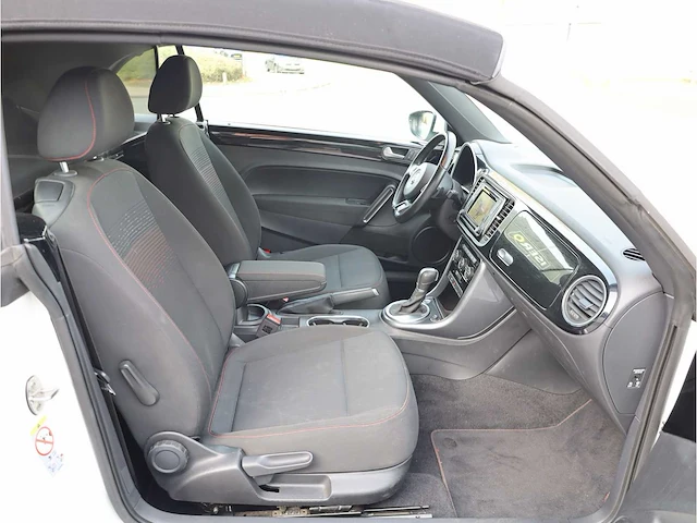 Volkswagen beetle cabriolet 1.2 tsi design bluemotion automaat 2018 - afbeelding 15 van  35