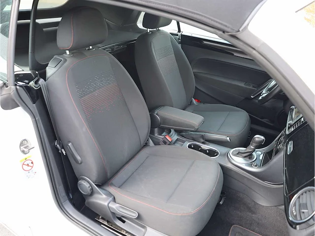 Volkswagen beetle cabriolet 1.2 tsi design bluemotion automaat 2018 - afbeelding 16 van  35