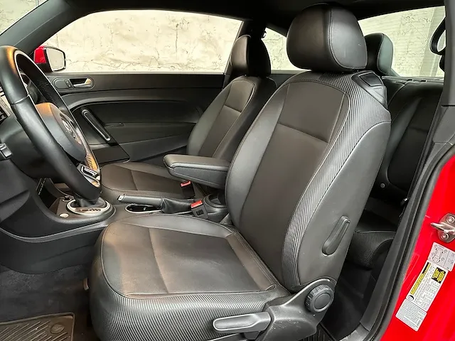 Volkswagen beetle s 2.0 122pk 2018 - afbeelding 28 van  42