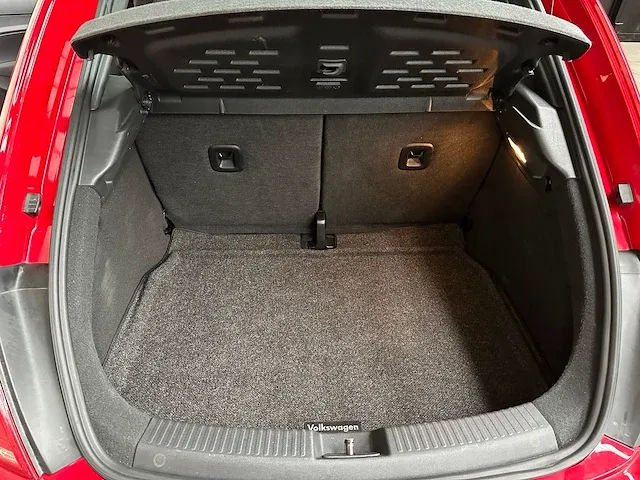 Volkswagen beetle s 2.0 122pk 2018 - afbeelding 33 van  42