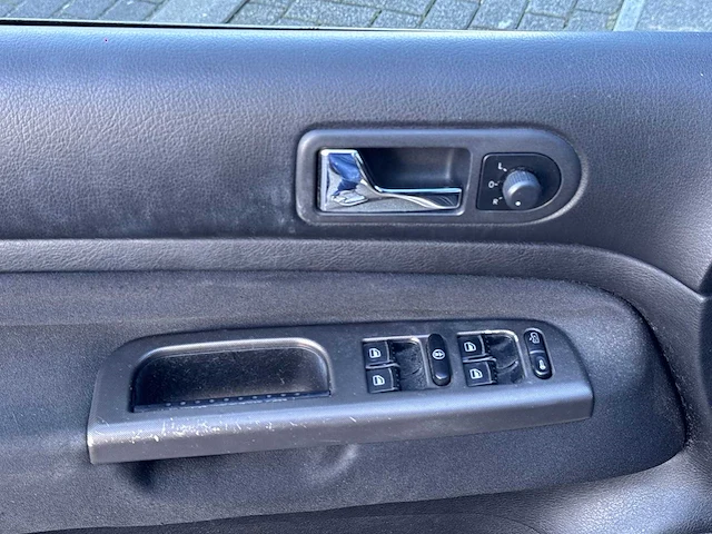 Volkswagen bora 2.0 car 2002 | 65-hv-ld - afbeelding 3 van  24
