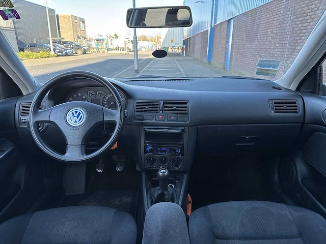 Volkswagen bora 2.0 car 2002 | 65-hv-ld - afbeelding 14 van  24