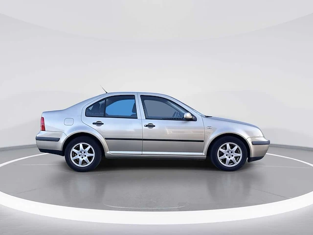 Volkswagen bora 2.0 car 2002 | 65-hv-ld - afbeelding 22 van  24