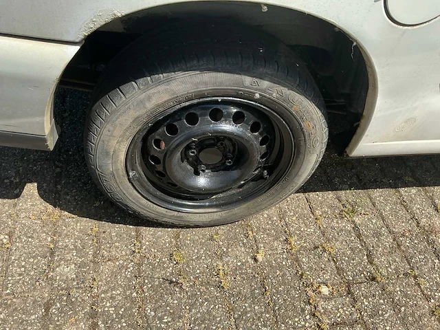 Volkswagen caddy bedrijfswagen (62-vt-zl) - afbeelding 16 van  24