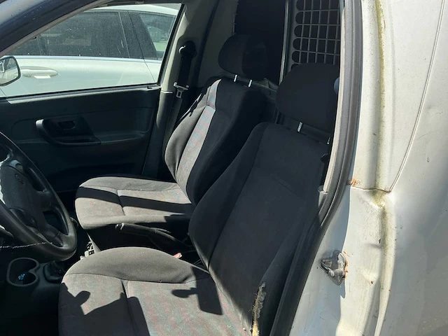 Volkswagen caddy bedrijfswagen (62-vt-zl) - afbeelding 23 van  24