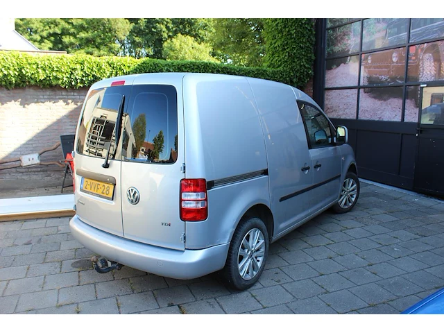 Volkswagen caddy tdi met kenteken 2-vvf-28. btw voertuig. datum eerste toelating 11-04-2012. - afbeelding 9 van  13