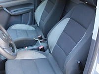 Volkswagen caddy tdi met kenteken 2-vvf-28. btw voertuig. datum eerste toelating 11-04-2012. - afbeelding 11 van  13