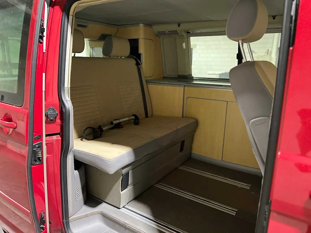 Volkswagen california 2.5 camper (hefdak) 174pk 2005 (automaat), 72-tb-bh youngtimer - afbeelding 20 van  43