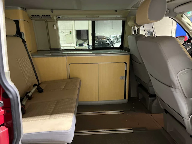 Volkswagen california 2.5 camper (hefdak) 174pk 2005 (automaat), 72-tb-bh youngtimer - afbeelding 21 van  43