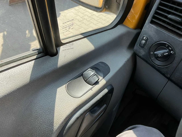 Volkswagen crafter 2.5 tdi dc bedrijfswagen / pick-up - afbeelding 7 van  23