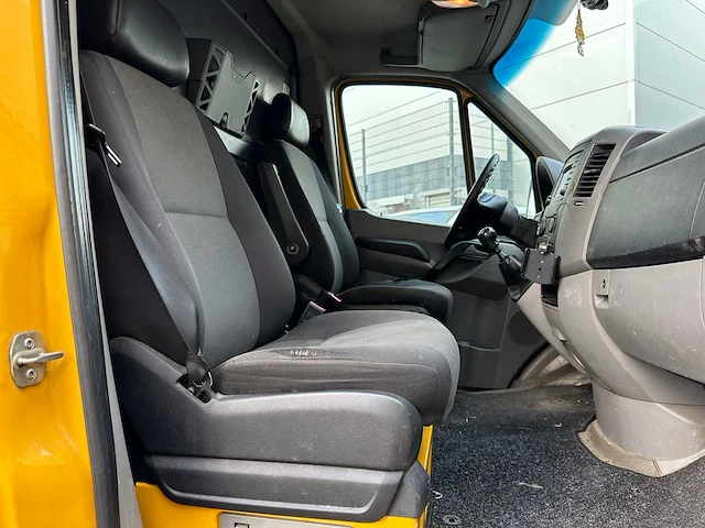 Volkswagen crafter 35 2.0 tdi bmdc 136pk 2015, vl-374-h bedrijfswagen - afbeelding 27 van  35