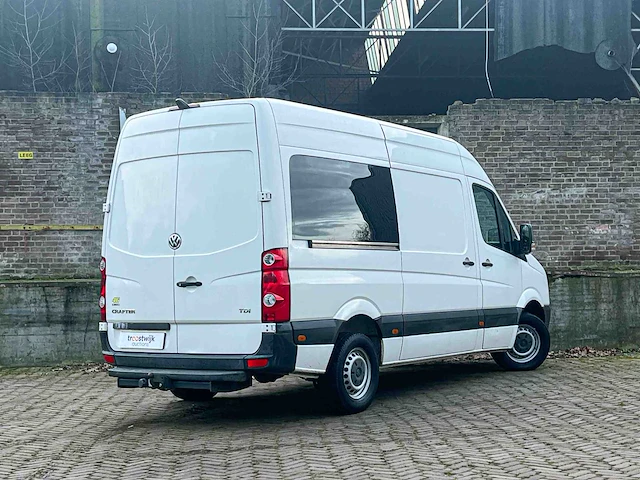 Volkswagen crafter 35 2.0 tdi l2h1 109pk 2013, vd-764-p - afbeelding 2 van  35
