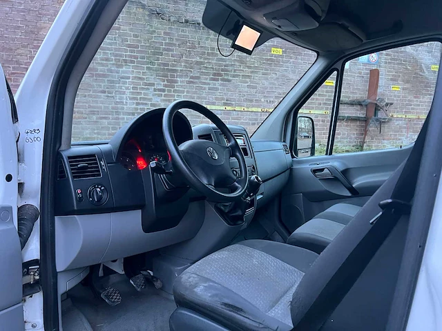Volkswagen crafter 35 2.0 tdi l2h1 109pk 2013, vd-764-p - afbeelding 8 van  35