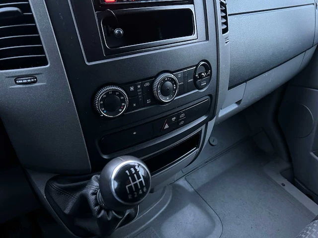 Volkswagen crafter 35 2.0 tdi l2h1 109pk 2013, vd-764-p - afbeelding 13 van  35