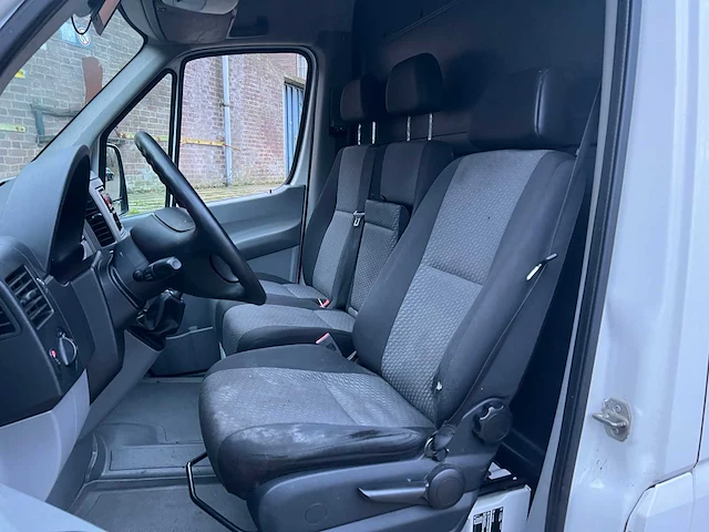 Volkswagen crafter 35 2.0 tdi l2h1 109pk 2013, vd-764-p - afbeelding 17 van  35