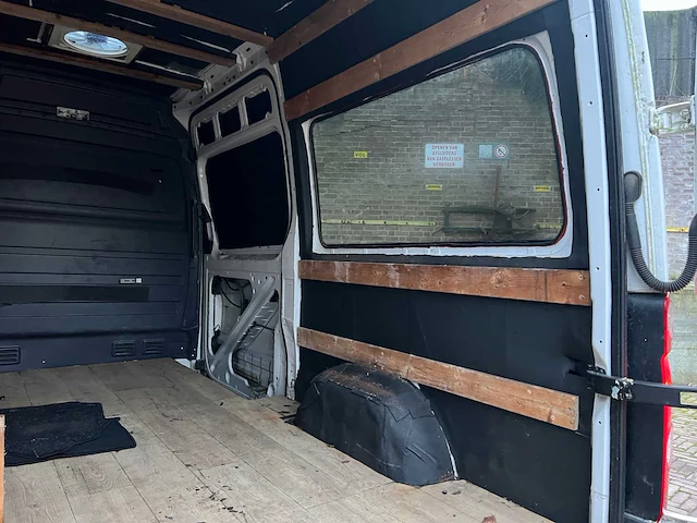 Volkswagen crafter 35 2.0 tdi l2h1 109pk 2013, vd-764-p - afbeelding 19 van  35