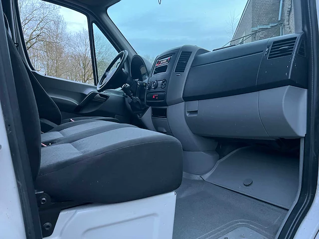 Volkswagen crafter 35 2.0 tdi l2h1 109pk 2013, vd-764-p - afbeelding 25 van  35