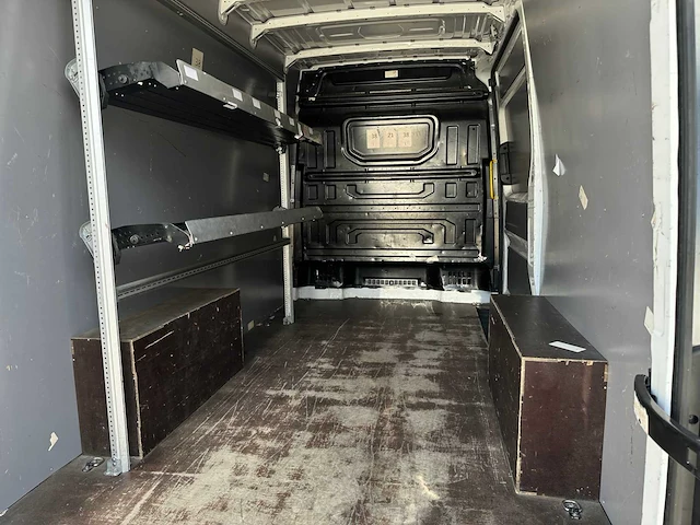 Volkswagen crafter 35 2.0 tdi l3h3 140pk 2019, vrx-19-r bedrijfswagen - afbeelding 16 van  30