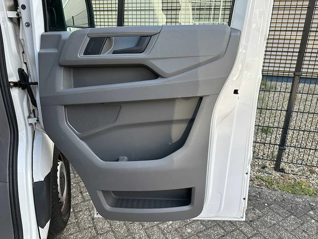 Volkswagen crafter 35 2.0 tdi l3h3 140pk 2019, vrx-19-r bedrijfswagen - afbeelding 19 van  30