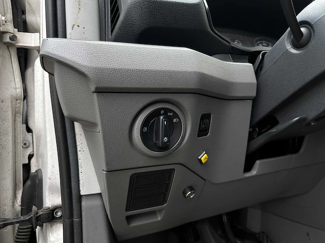 Volkswagen crafter 35 2.0 tdi l4 177pk 2018, vnn-83-d bedrijfswagen - afbeelding 6 van  27