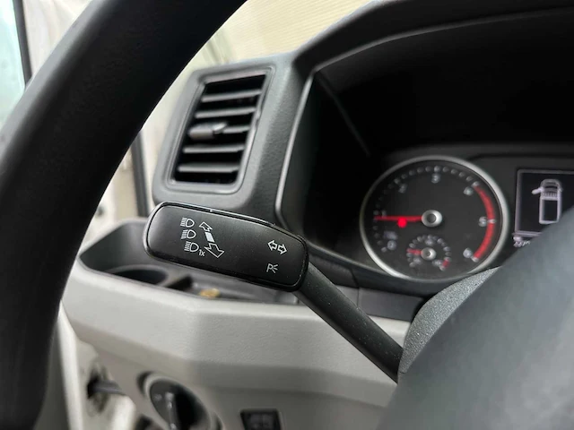 Volkswagen crafter 35 2.0 tdi l4 177pk 2018, vnn-83-d bedrijfswagen - afbeelding 7 van  27