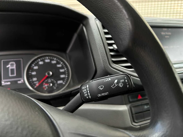 Volkswagen crafter 35 2.0 tdi l4 177pk 2018, vnn-83-d bedrijfswagen - afbeelding 8 van  27