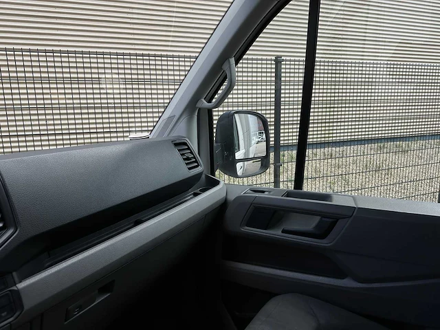Volkswagen crafter 35 2.0 tdi l4 177pk 2018, vnn-83-d bedrijfswagen - afbeelding 11 van  27