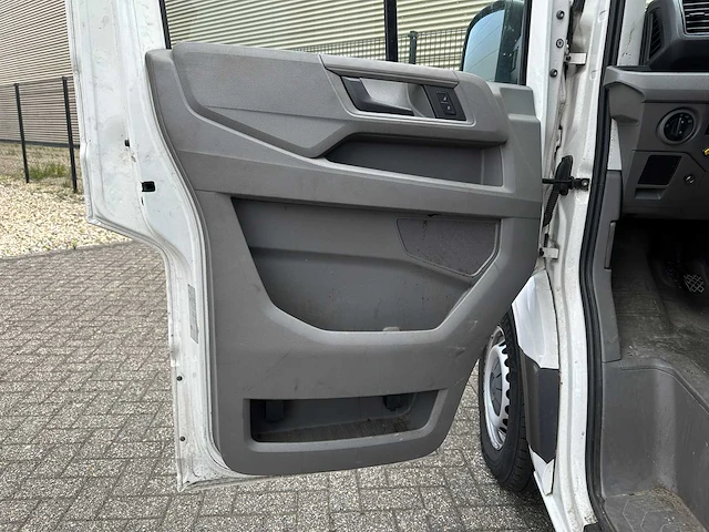 Volkswagen crafter 35 2.0 tdi l4 177pk 2018, vnn-83-d bedrijfswagen - afbeelding 13 van  27