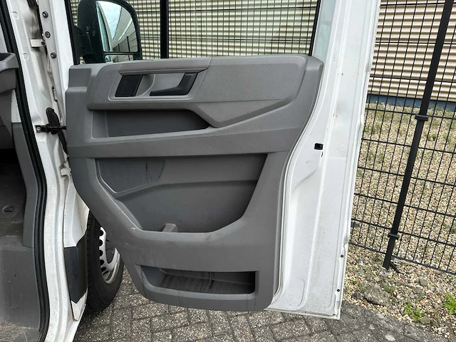 Volkswagen crafter 35 2.0 tdi l4 177pk 2018, vnn-83-d bedrijfswagen - afbeelding 17 van  27