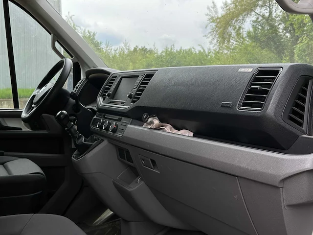 Volkswagen crafter 35 2.0 tdi l4 el highline 177pk 2018, v-106-nz bedrijfswagen - afbeelding 17 van  35