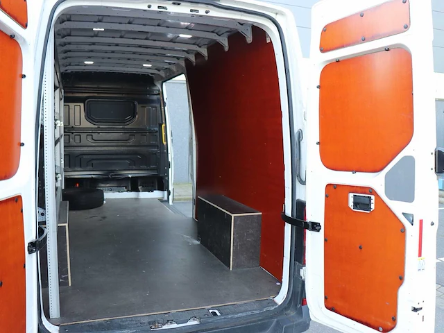 Volkswagen crafter 35 2.0 tdi l5h3 comfortline van | vht-30-t - afbeelding 4 van  26