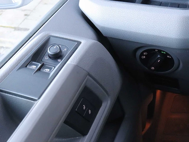 Volkswagen crafter 35 2.0 tdi l5h3 comfortline van | vht-30-t - afbeelding 10 van  26