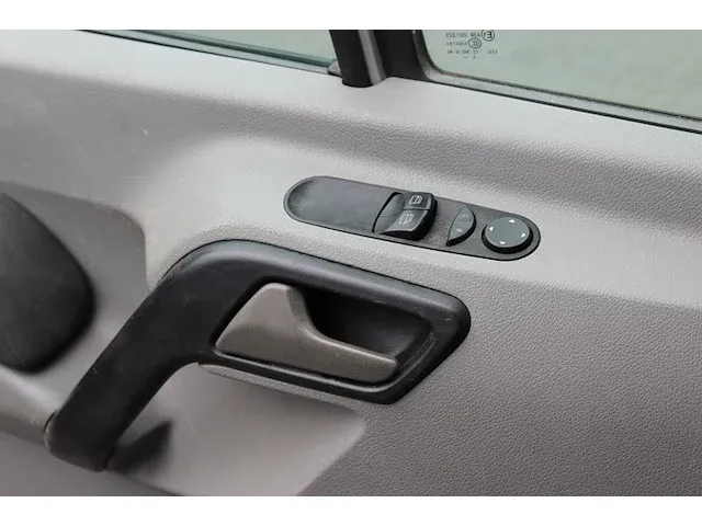 Volkswagen crafter tdi met kenteken vs-738-z 136 pk. bouwjaar 2013. - afbeelding 9 van  10