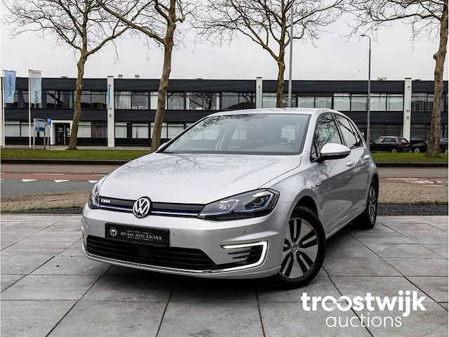 Volkswagen e-golf 100kw automaat 2019 navigatiesysteem climate control apple carplay / android auto full led 16"inch - afbeelding 1 van  25