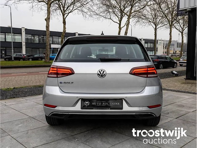Volkswagen e-golf 100kw automaat 2019 navigatiesysteem climate control apple carplay / android auto full led 16"inch - afbeelding 20 van  25