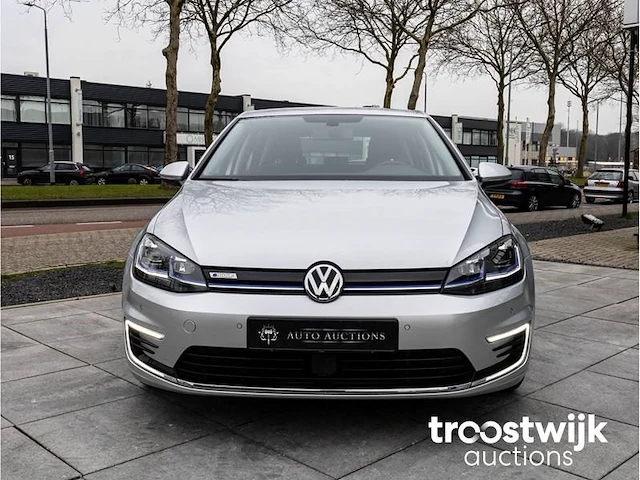 Volkswagen e-golf 100kw automaat 2019 navigatiesysteem climate control apple carplay / android auto full led 16"inch - afbeelding 24 van  25