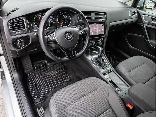 Volkswagen e-golf 100kw automaat 2019 navigatiesysteem climate control carplay android full led, t-220-sr - afbeelding 2 van  25