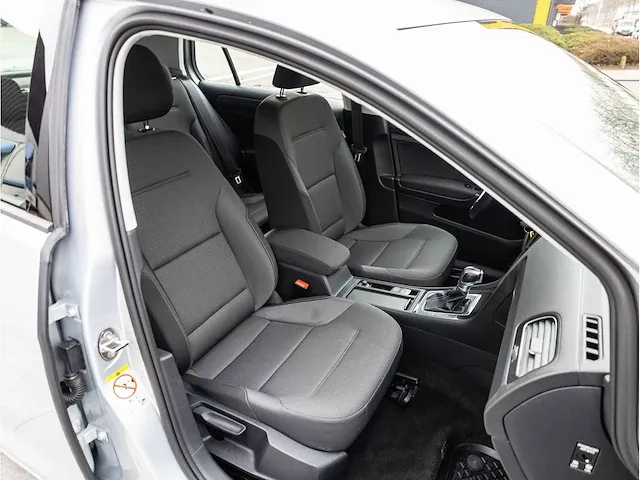 Volkswagen e-golf 100kw automaat 2019 navigatiesysteem climate control carplay android full led, t-220-sr - afbeelding 17 van  25