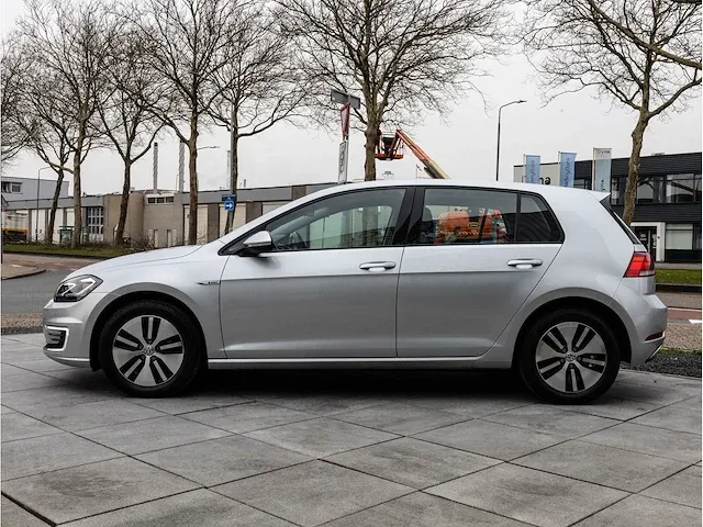 Volkswagen e-golf 100kw automaat 2019 navigatiesysteem climate control carplay android full led, t-220-sr - afbeelding 12 van  25