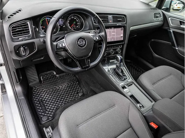 Volkswagen e-golf 100kw automaat 2019 navigatiesysteem climate control carplay android full led, t-220-sr - afbeelding 2 van  25