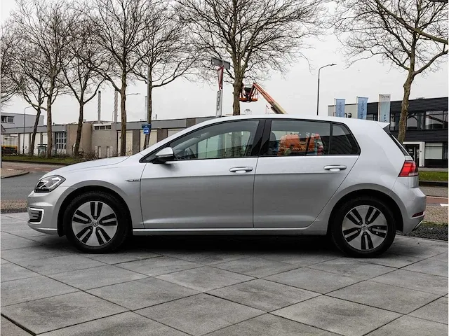 Volkswagen e-golf 100kw automaat 2019 navigatiesysteem climate control carplay android full led, t-220-sr - afbeelding 12 van  25