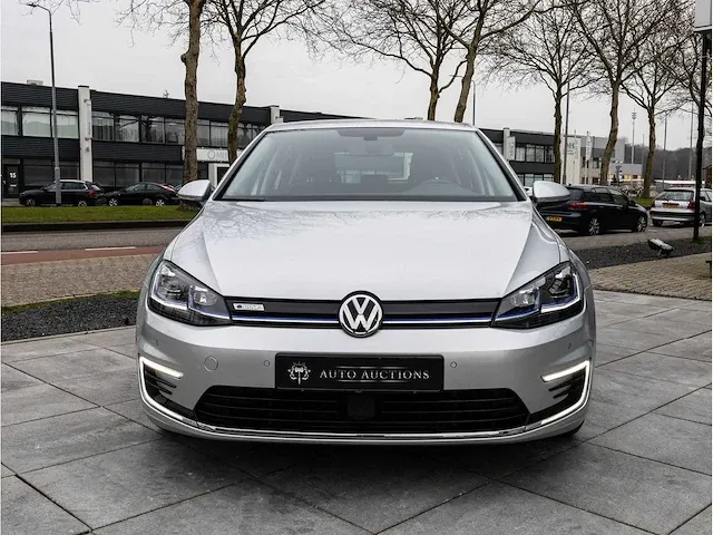 Volkswagen e-golf 100kw automaat 2019 navigatiesysteem climate control carplay android full led, t-220-sr - afbeelding 24 van  25